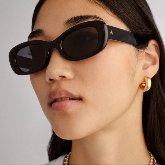 Aire Calisto Black 90s Oval Sunglasses - Picture 1 of 8